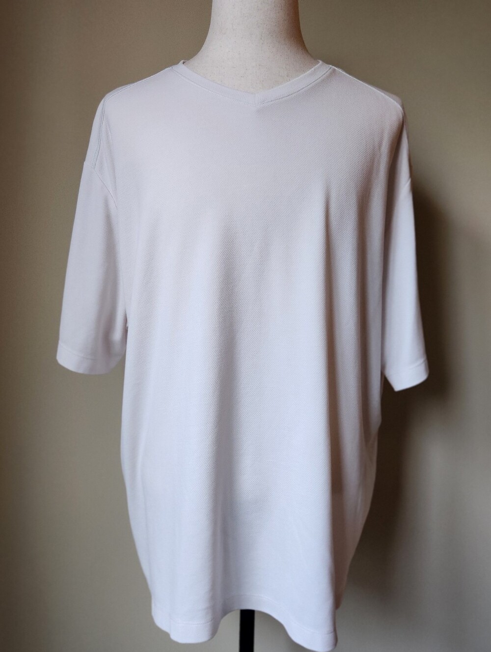 Tommy Bahama Coastal Crest IslandZone V-Neck Shirt Mens 1XB White Textured Knit